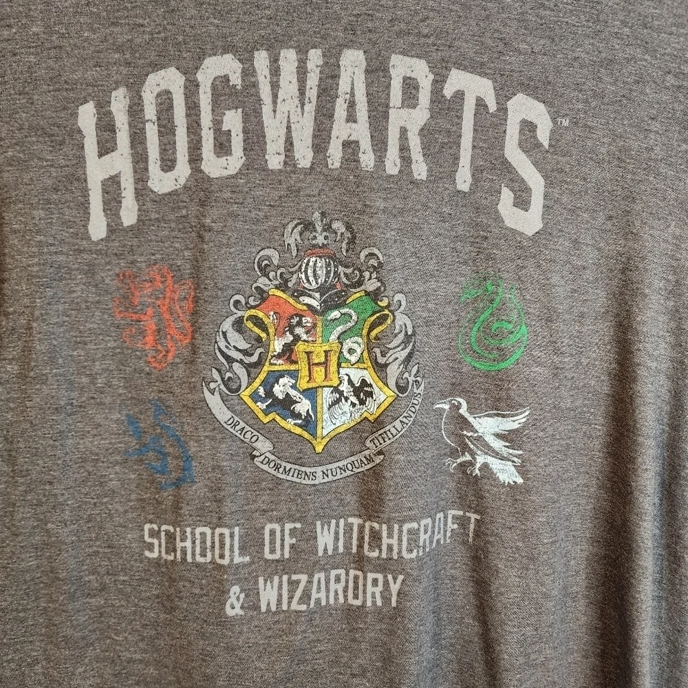 💘Harry Potter Hogwarts School Gray Short Sleeve Cotton Blend Tee Size 2XL